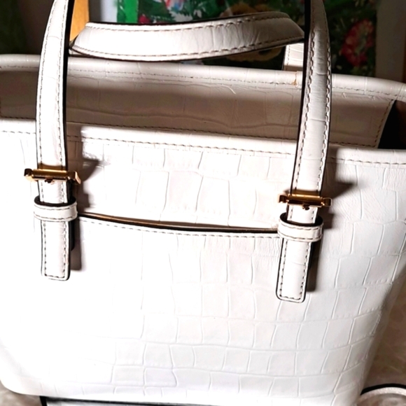 Michael Kors Jet Set Travel Croc Embossed EUC - Picture 8 of 11